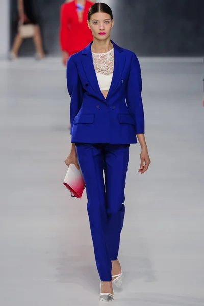 Look 3
